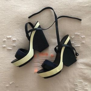 Tory Burch Black and Cream Heels